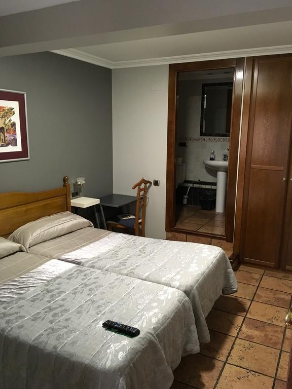 Pension La Redonda Логроньйо Екстер'єр фото